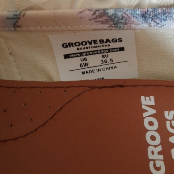 Shoes - Picture 3 of 3